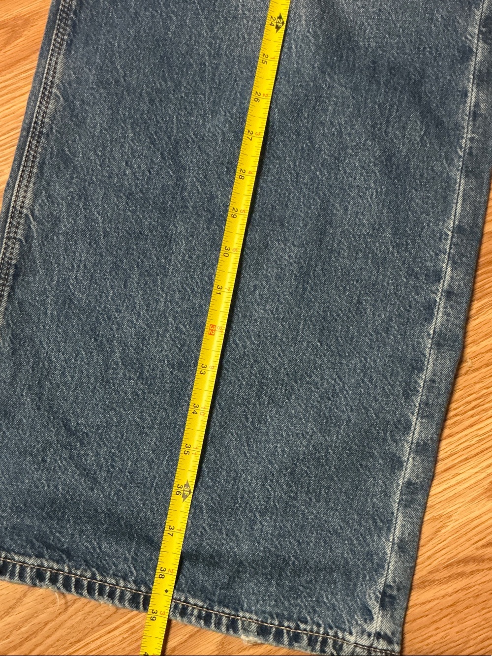 AE Low-Rise Baggy Ultra Wide-Leg Jean Size 4 Regular - Picture 10 of 12